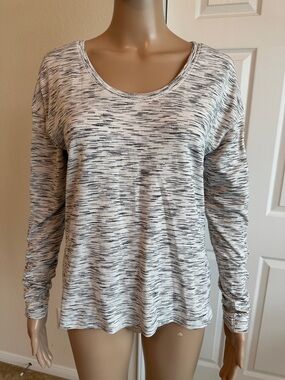 lululemon athletica White and Black Space-Dye Long-Sleeve Top Size 6